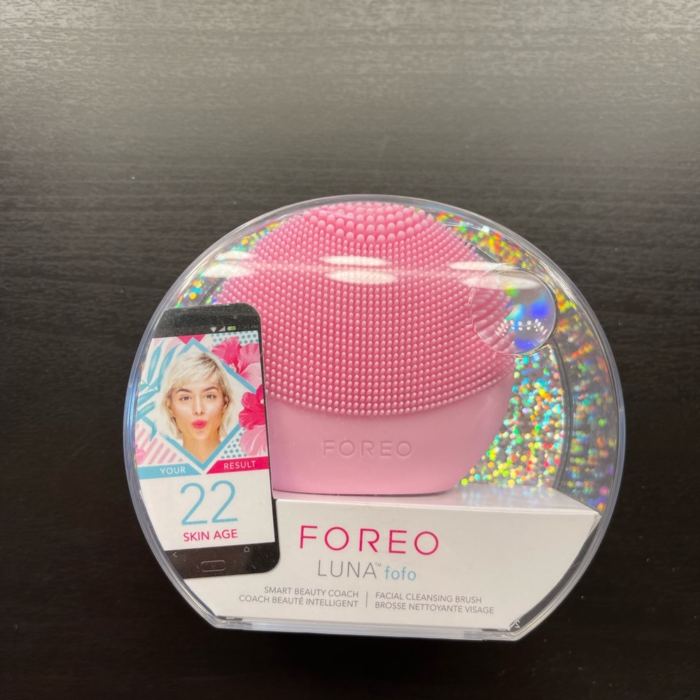 Foreo Luna Fofo facial cleansing brush